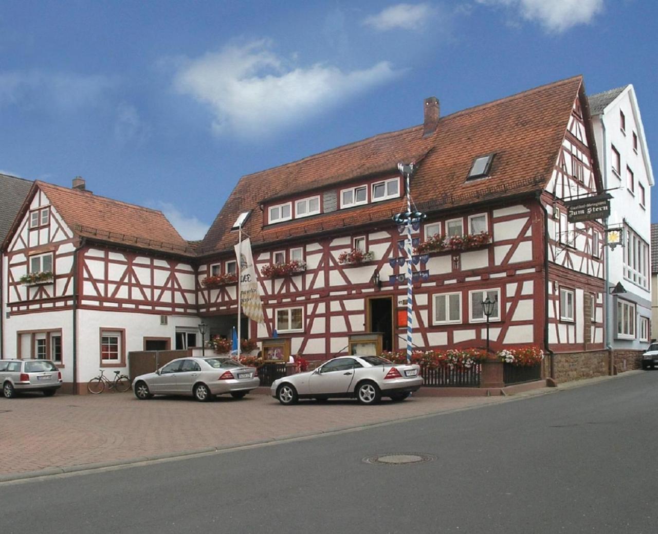 Gasthof-Landhotel-Metzgerei Zum Stern Rudenau Buitenkant foto