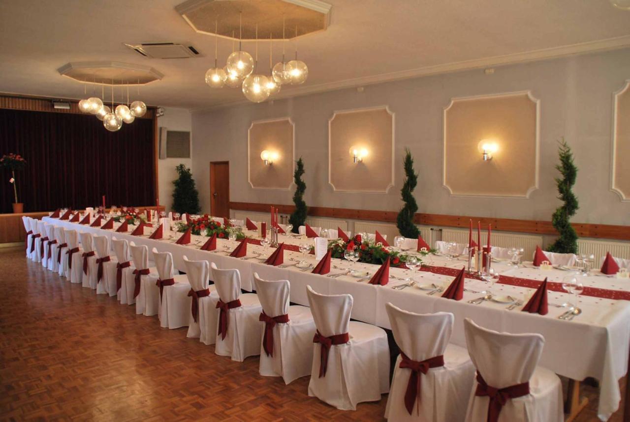 Gasthof-Landhotel-Metzgerei Zum Stern Rudenau Buitenkant foto